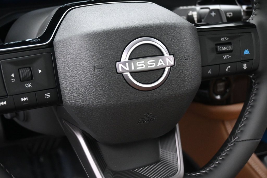 New 2026 Nissan Pathfinder Platinum AWD/4WD image 12