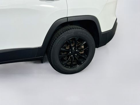 Used 2023 Jeep Cherokee Altitude Lux w/ Lux Elite Package AWD/4WD image 31
