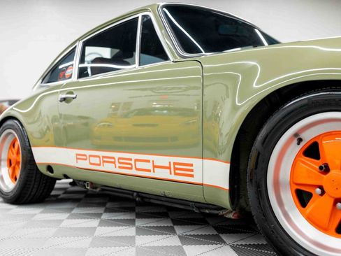 Used 1987 Porsche 911 Carrera RWD image 17