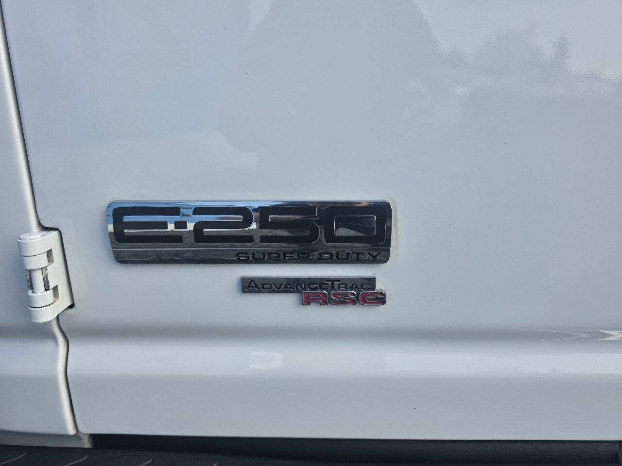 Used 2014 Ford E-250 and Econoline 250 RWD image 10