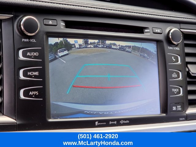 Used 2017 Toyota Highlander XLE AWD/4WD image 25