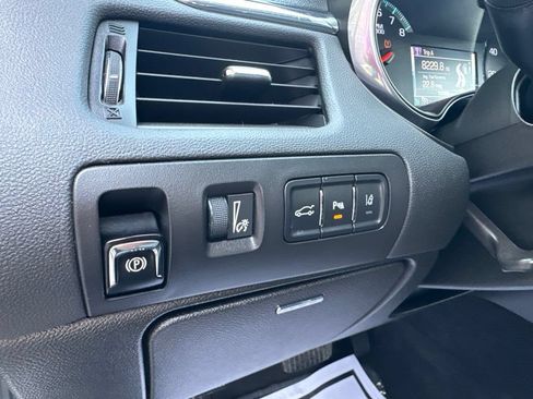 Used 2017 Chevrolet Impala Premier FWD image 15