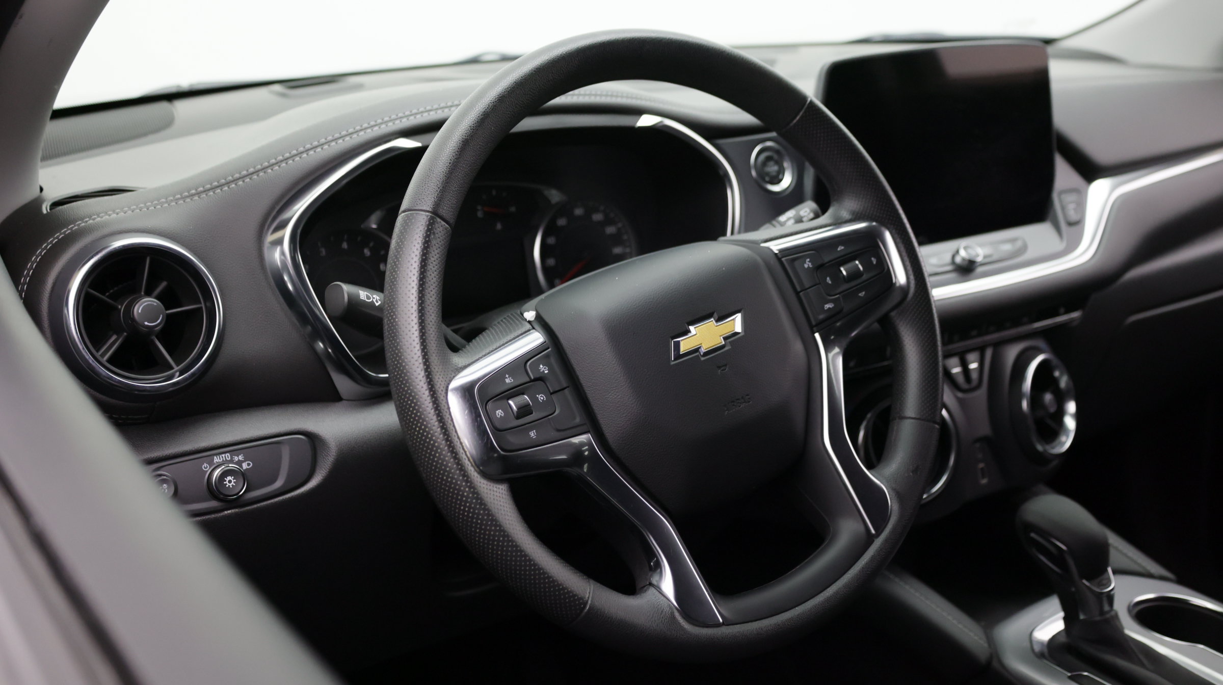 Used 2025 Chevrolet Blazer LT FWD image 10