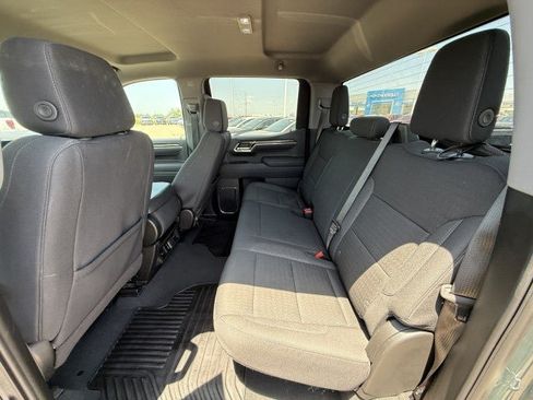 Used 2025 Chevrolet Silverado 1500 LT AWD/4WD image 31