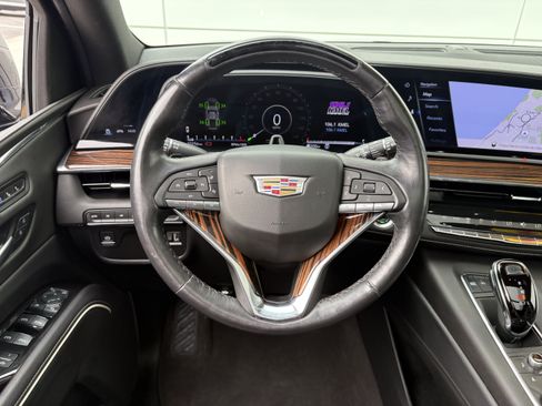 Certified 2024 Cadillac Escalade ESV Premium Luxury AWD/4WD image 13