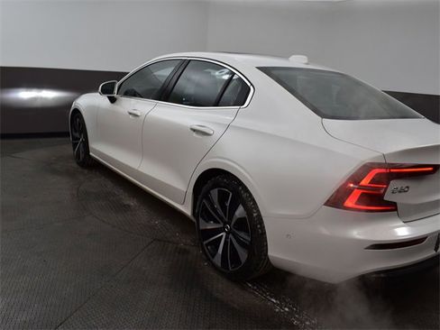 Used 2023 Volvo S60 B5 Ultimate w/ Climate Package image 6