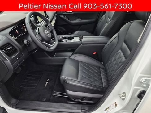 Certified 2023 Nissan Rogue Platinum w/ Platinum Premium Package FWD image 19
