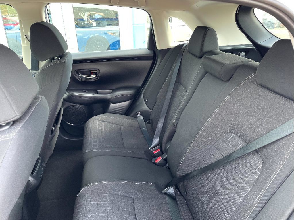 Used 2024 Honda HR-V LX image 10
