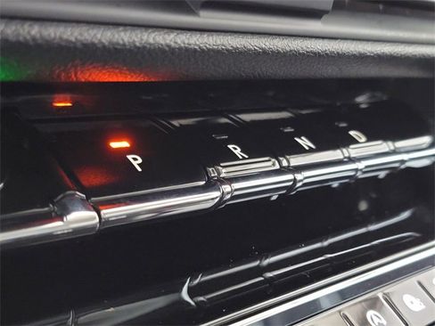 Certified 2024 Lincoln Corsair AWD w/ Equipment Group 101A image 30