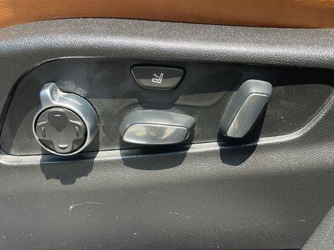 Used 2019 Cadillac XT4 Premium Luxury w/ Technology Package AWD/4WD image 33