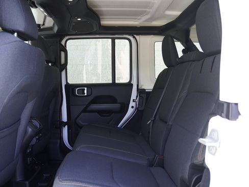Used 2024 Jeep Wrangler Unlimited Sahara AWD/4WD image 26