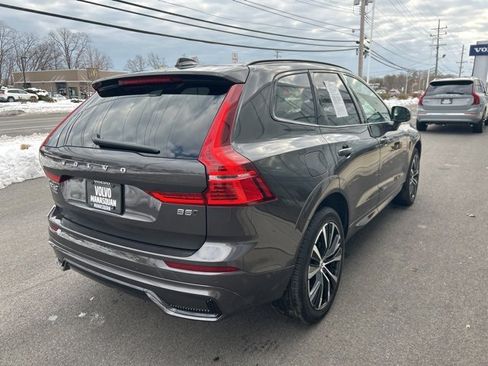 Certified 2025 Volvo XC60 B5 Plus image 5