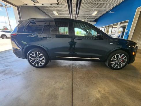 Certified 2024 Cadillac XT6 Sport w/ LPO, Floor Liner Package AWD/4WD image 5
