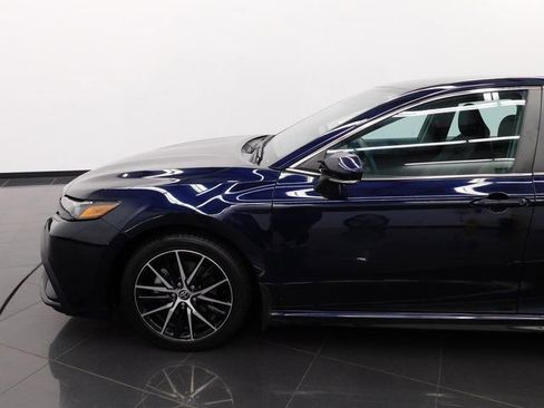 Used 2022 Toyota Camry SE image 17