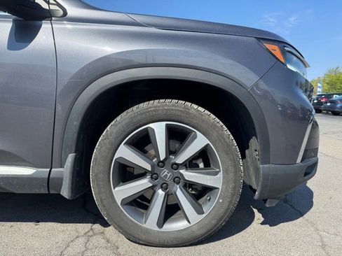 Used 2023 Honda Pilot Touring image 10