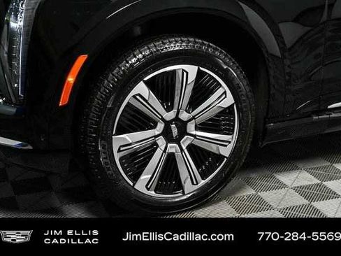 New 2025 Cadillac Escalade IQ Luxury 2 image 27