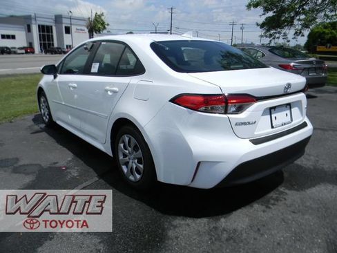 New 2026 Toyota Corolla LE FWD image 4
