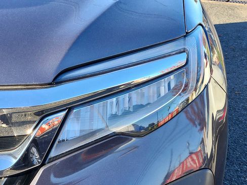 Certified 2022 Honda Pilot Touring image 9