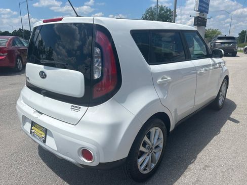 Used 2019 Kia Soul + FWD image 5