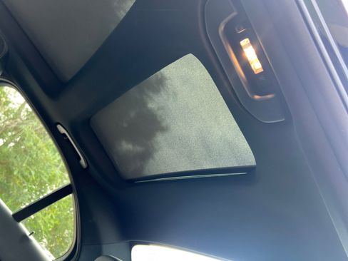 Used 2021 Mercedes-Benz C 300 C 300 image 21