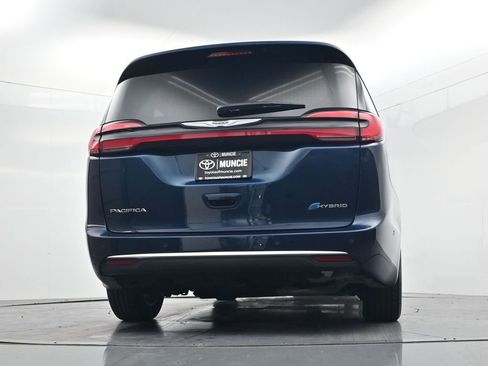 Used 2023 Chrysler Pacifica Pinnacle FWD image 53