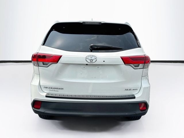 Used 2019 Toyota Highlander XLE AWD/4WD image 9