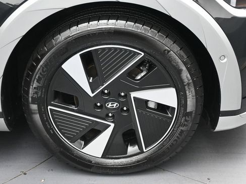 Used 2025 Hyundai Ioniq 5 Limited RWD image 38