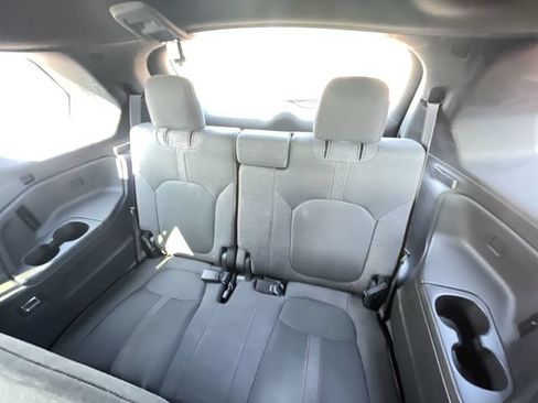 Certified 2023 Honda Pilot Sport image 18