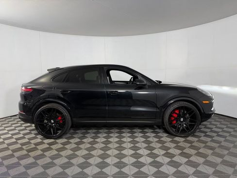 Used 2023 Porsche Cayenne S AWD/4WD image 5