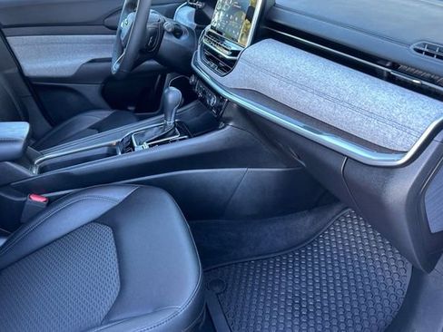 Used 2025 Jeep Compass Latitude w/ Convenience Group image 18