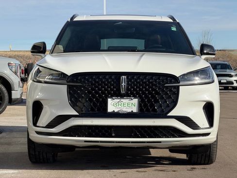 Used 2025 Lincoln Aviator Reserve w/ Jet Appearance Package image 6