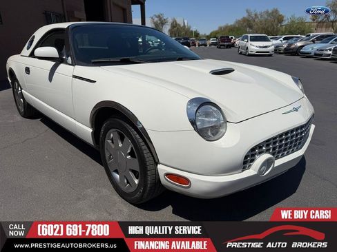 Used 2002 Ford Thunderbird RWD image 3