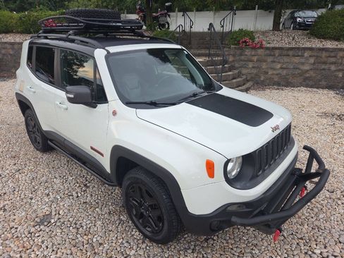 Used 2018 Jeep Renegade Trailhawk AWD/4WD image 10