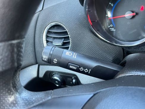 Used 2016 Chevrolet Cruze LT image 29