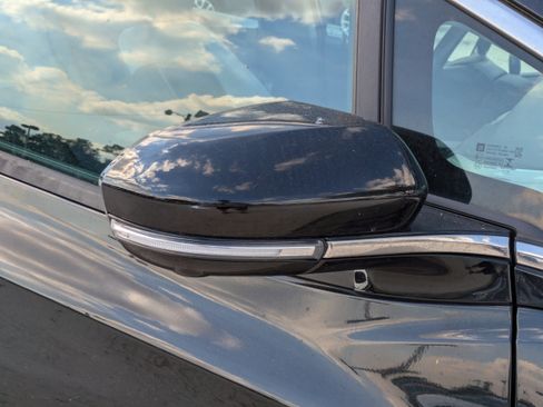 Used 2019 Chevrolet Bolt Premier w/ Infotainment Package image 11