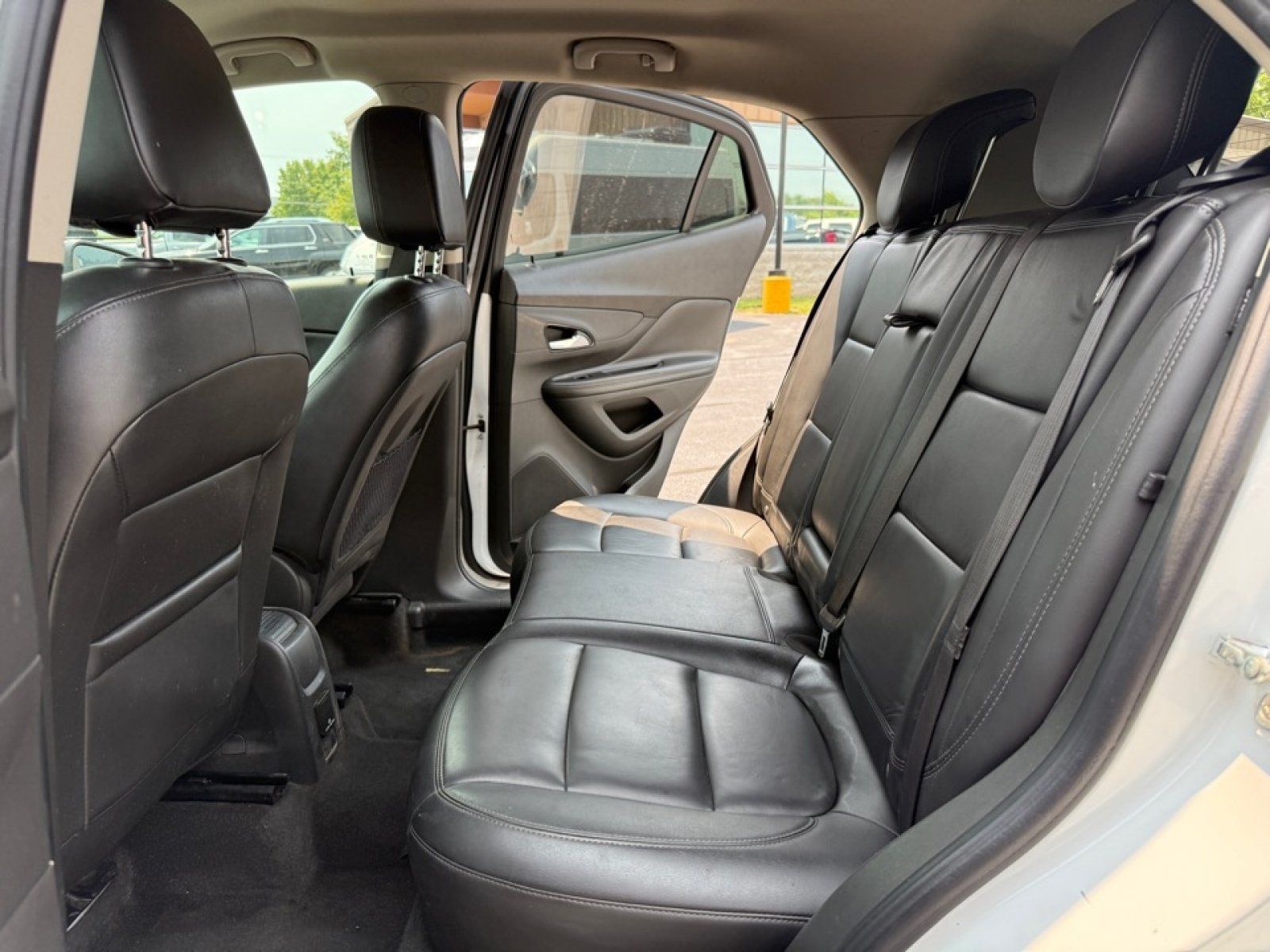 Used 2020 Buick Encore Essence FWD image 28