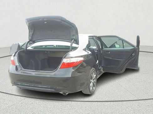 Used 2016 Toyota Camry XSE w/ Moonroof Package FWD image 13