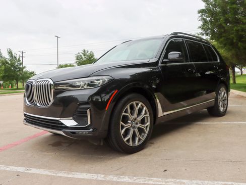 Used 2019 BMW X7 xDrive40i w/ Premium Package AWD/4WD image 3