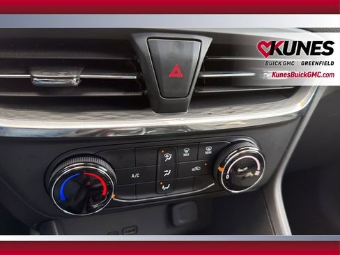 Used 2025 Buick Encore GX Preferred image 27