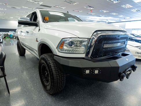 Used 2014 RAM 2500 Laramie w/ Convenience Group AWD/4WD image 3