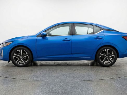 Used 2024 Nissan Sentra SV image 5