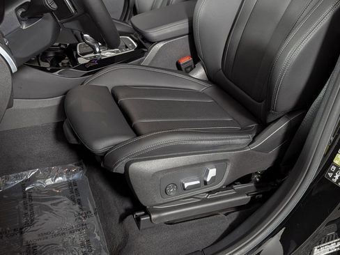 Certified 2023 BMW X3 xDrive30i w/ Premium Package image 18