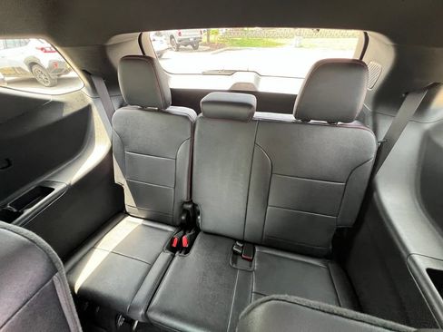 Used 2024 Chevrolet Traverse RS AWD/4WD image 22