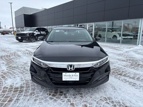 Used 2018 Honda Accord EX image 2