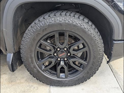 Used 2021 GMC Sierra 1500 Elevation w/ X31 Off-Road Package AWD/4WD image 18