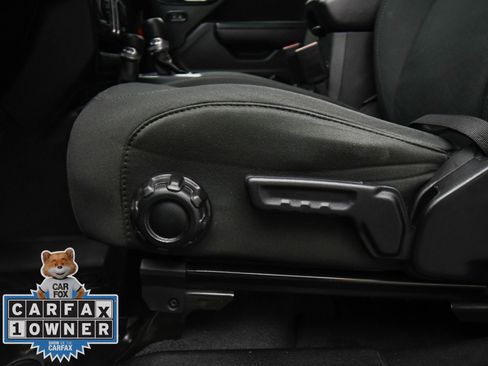 Used 2022 Jeep Wrangler Willys image 38