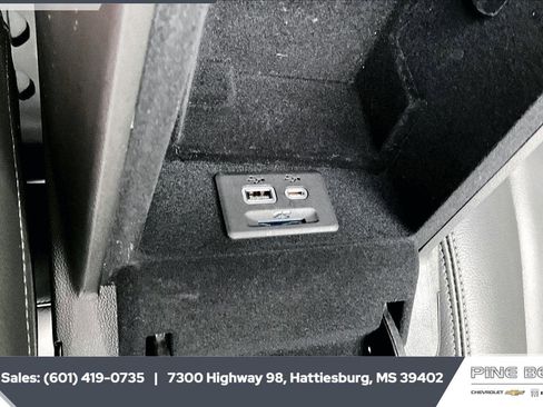 Used 2024 Cadillac XT6 Luxury FWD image 24