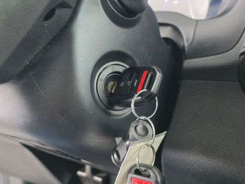 Used 2022 Honda HR-V LX image 31