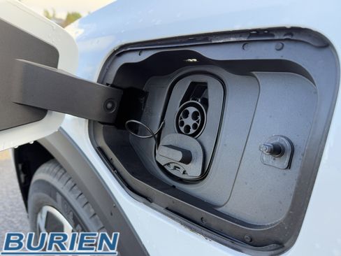 New 2026 Chevrolet Equinox EV LT image 40