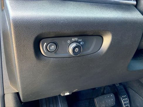 Used 2023 Chevrolet Traverse Premier w/ Redline Edition FWD image 35
